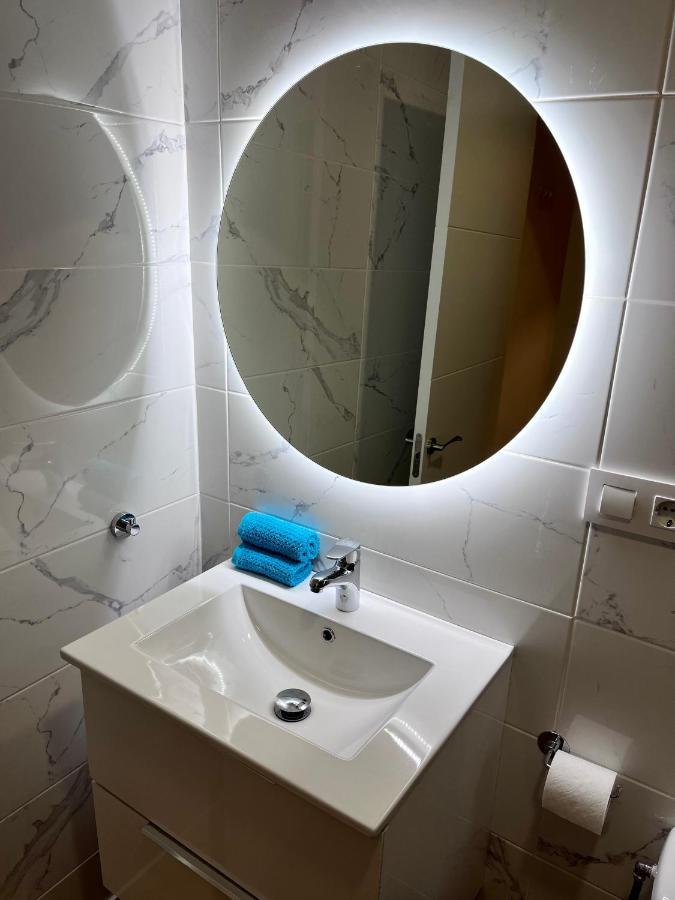 Gatu Premium Villa La Pepa, Preferente Mayores De 25 Anos Y Familias Cádiz Buitenkant foto